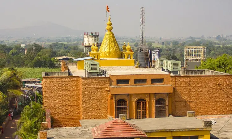 The-Holy-Pilgrimage-Shirdi-Sai-Temple